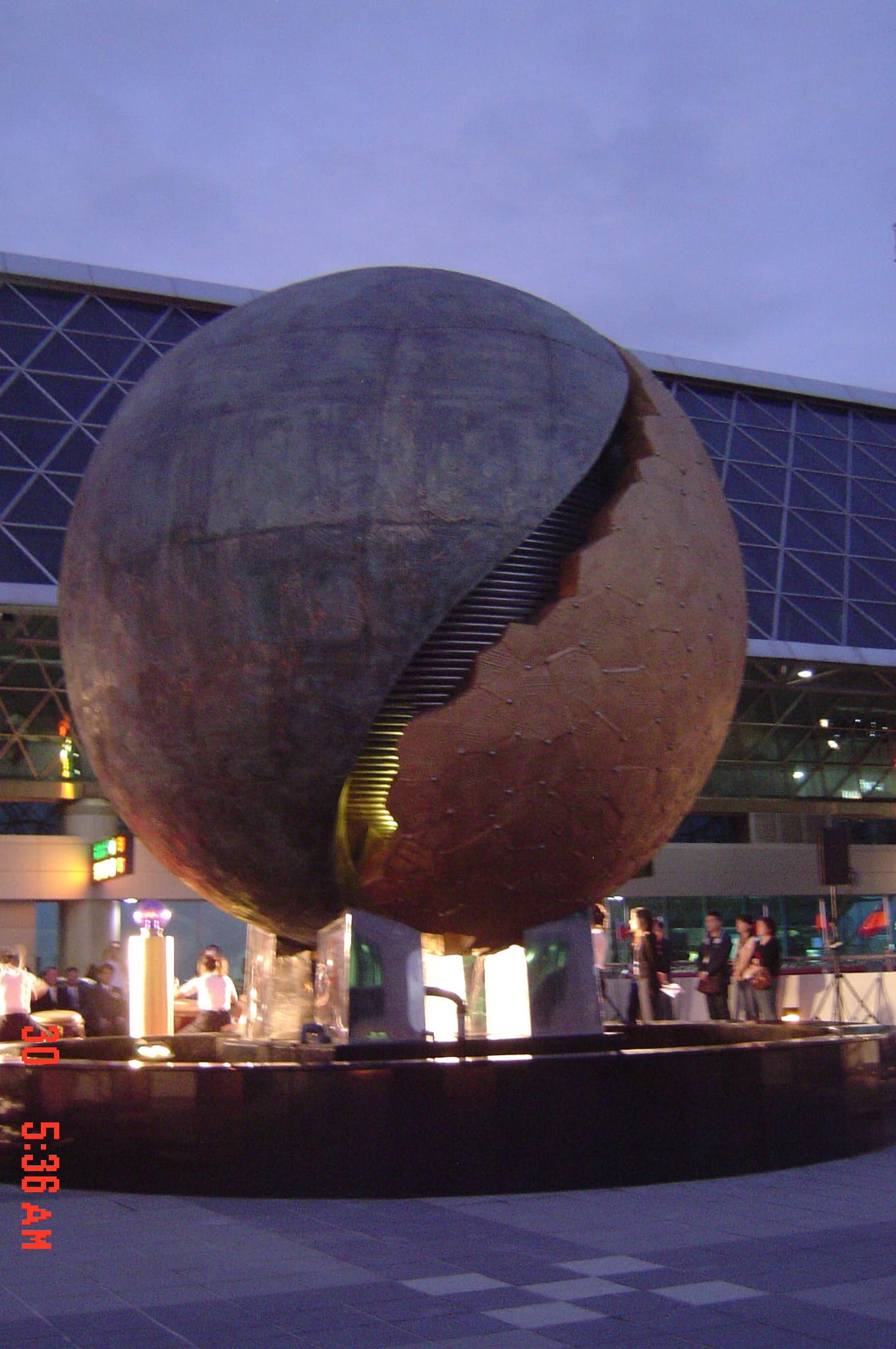 2007桃園機場裝置藝術圖片