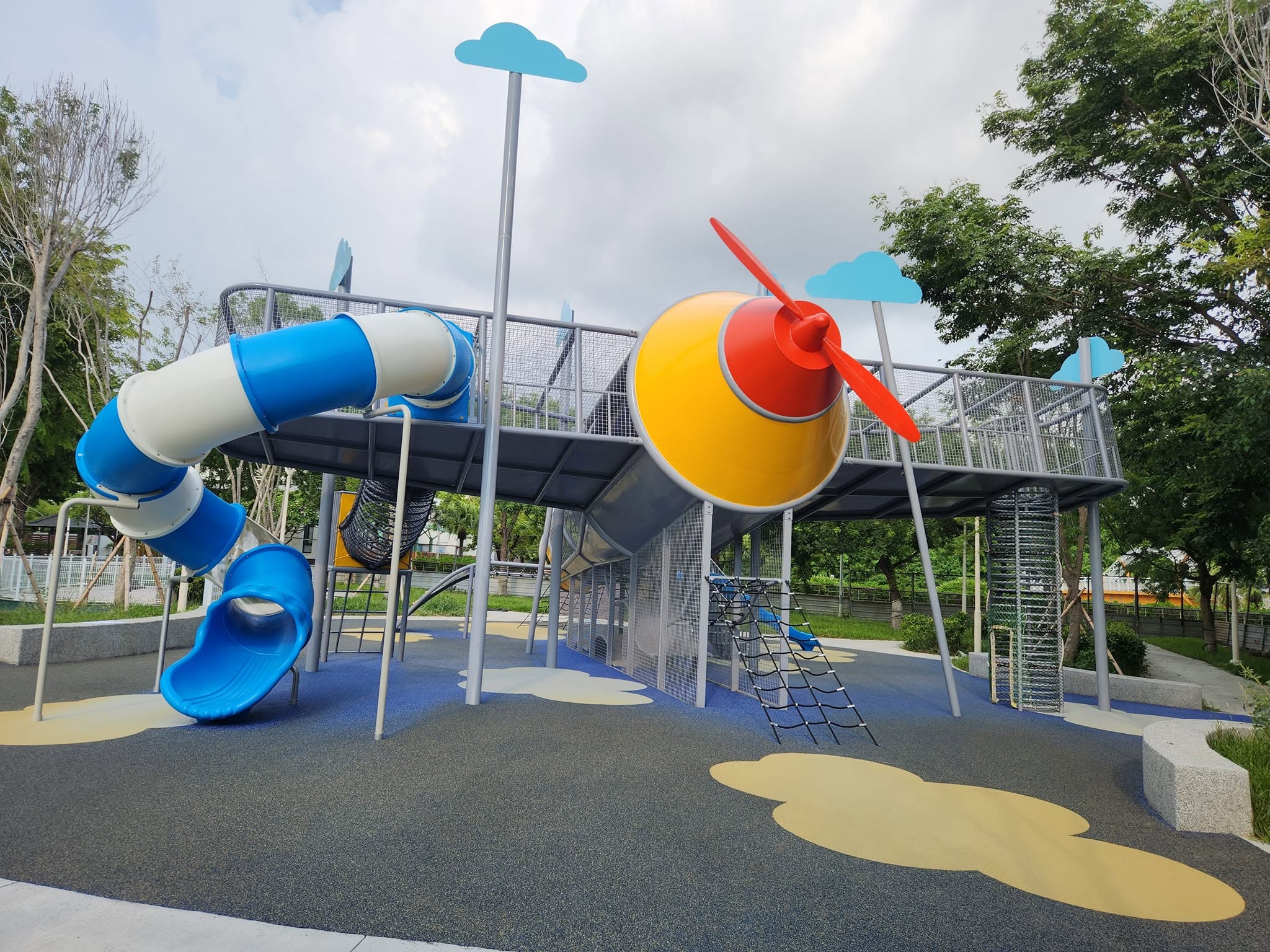 右昌飛機公園圖片