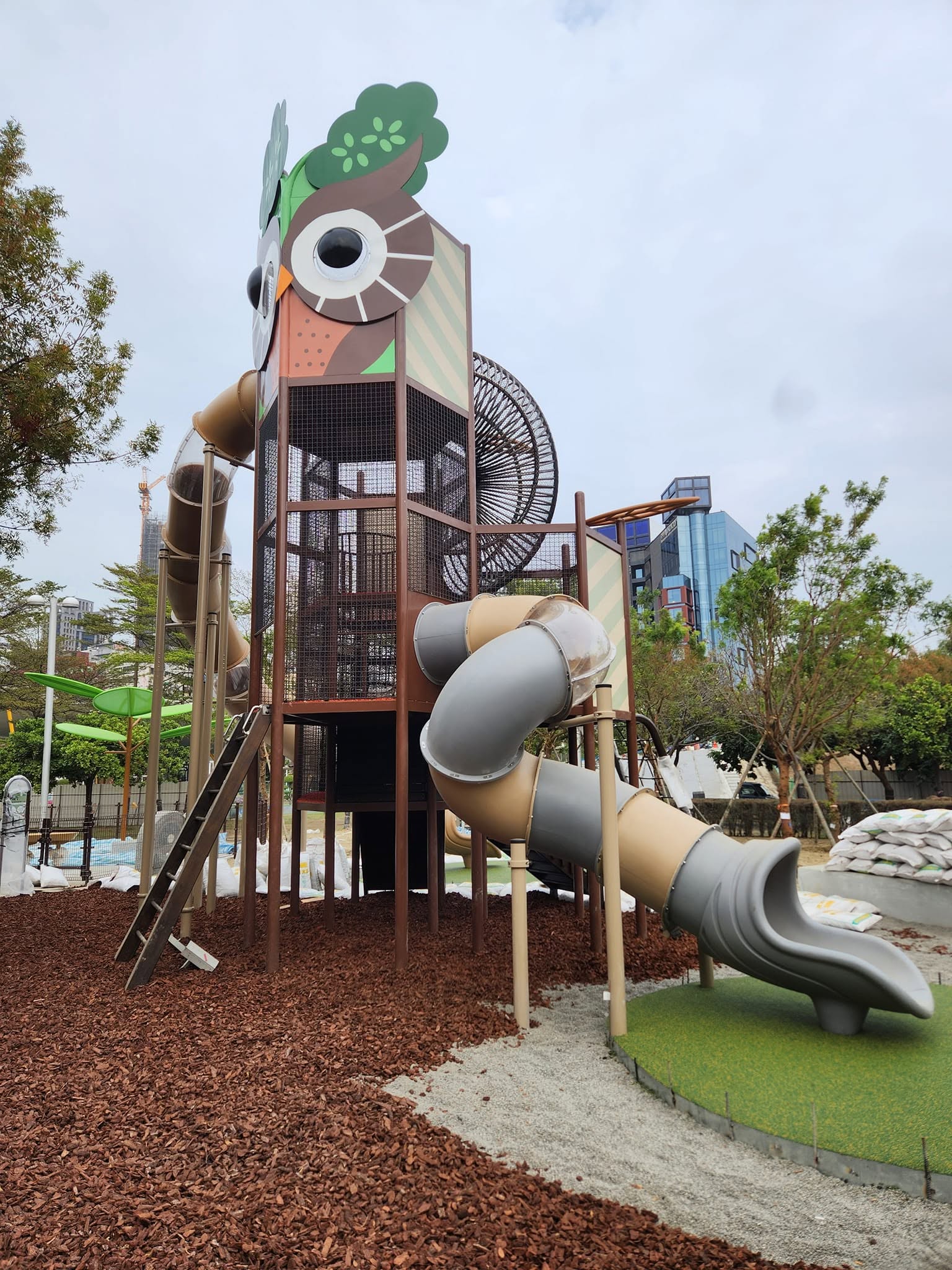 高雄中央公園圖片